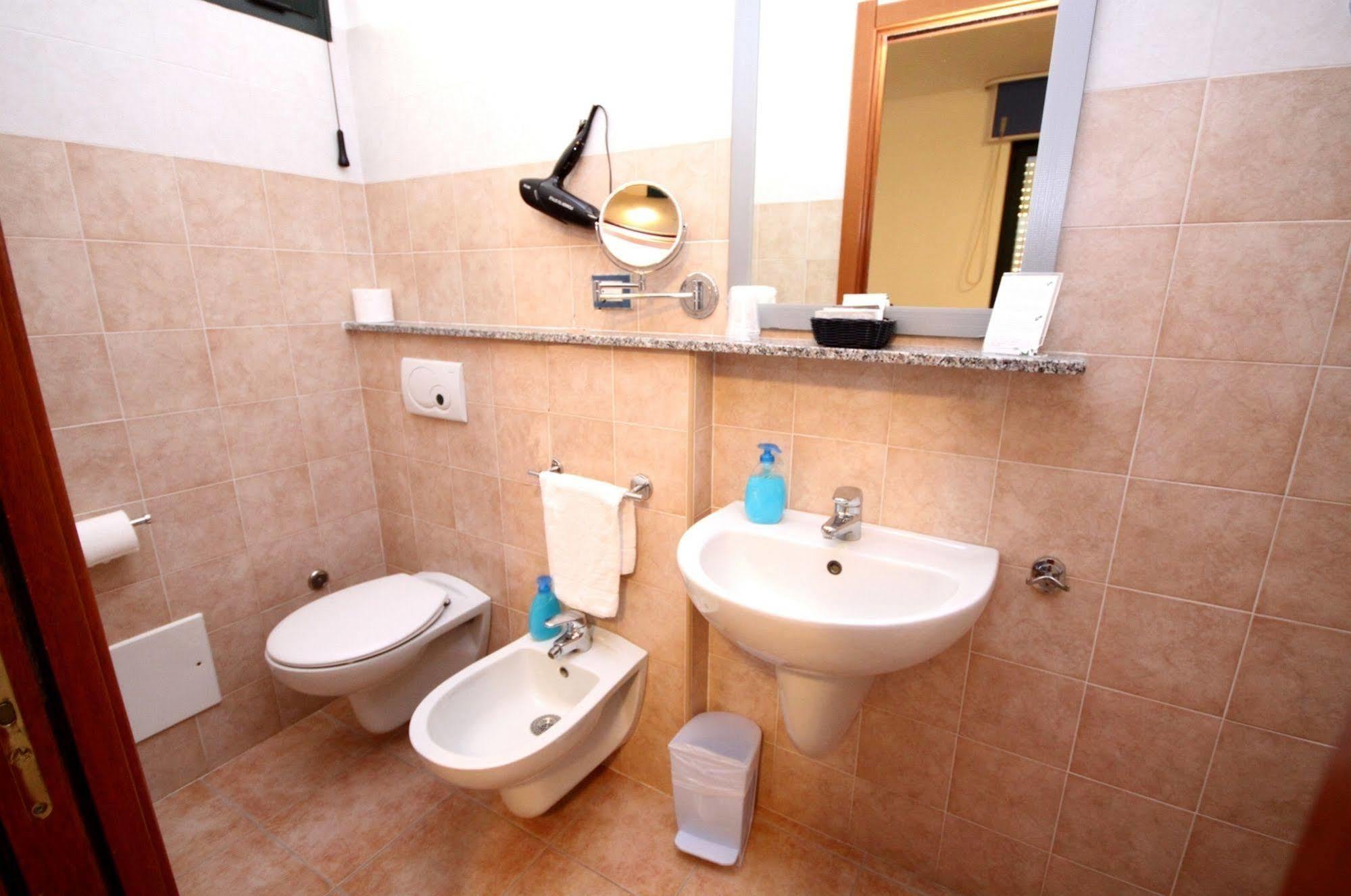 Hotel Alguer מראה חיצוני תמונה